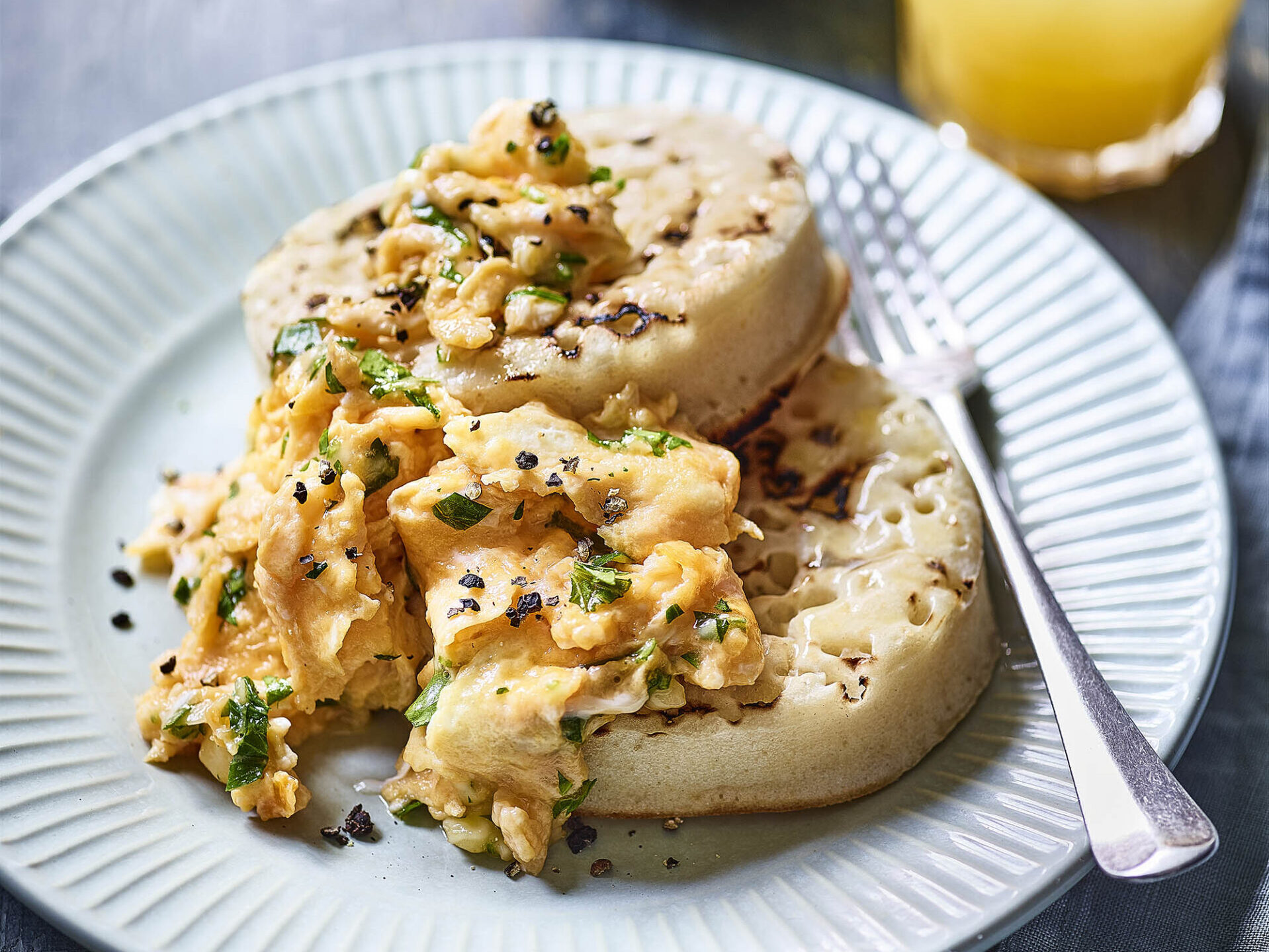 Crumpets with Cheesy Scrambled Egg