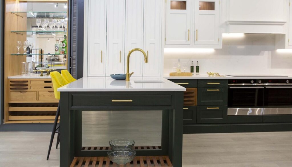 HOME Gardiner Haskins Interiors & Stoneham Kitchens A Partnership