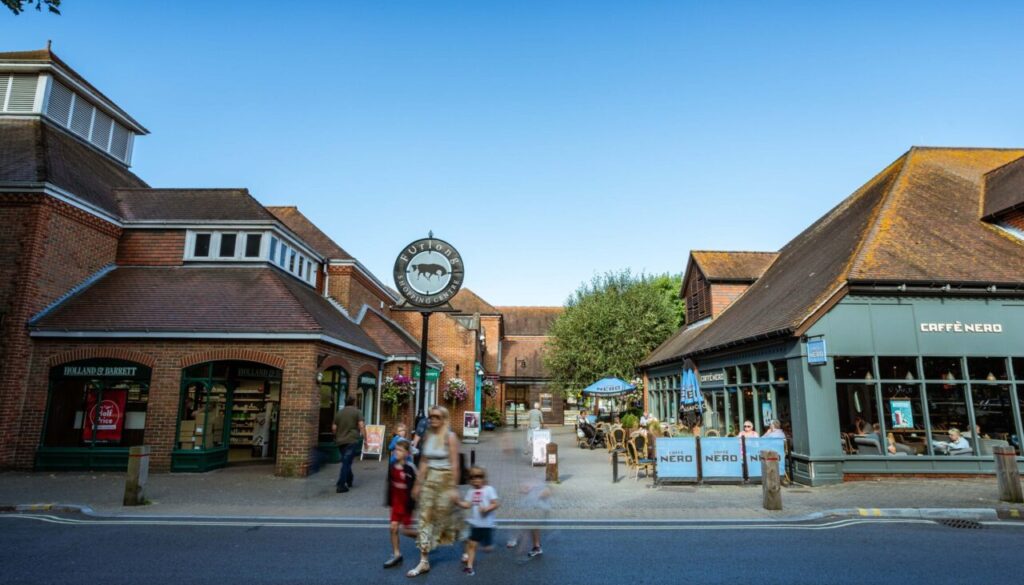 The Furlong Shopping CentreEntrance